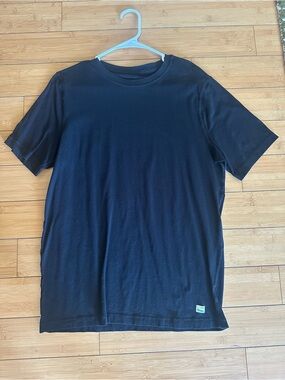 Vuori Men's Black Crew Neck T-Shirt